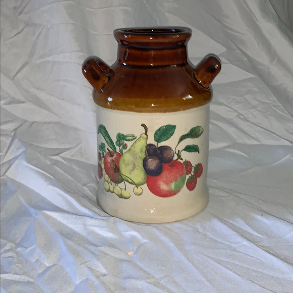 Kitchen decor with fruits